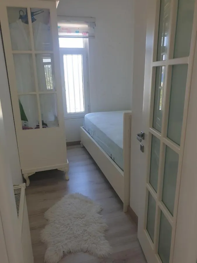 Antalya Konyaaltinda Muhtesem Gemi Ev Apartment