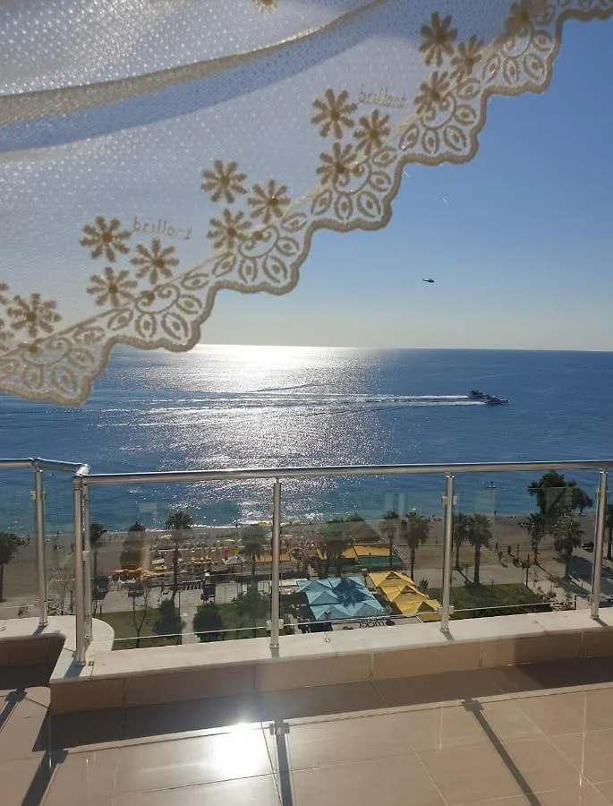 Antalya Konyaaltinda Muhtesem Gemi Ev location
