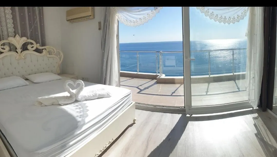 Antalya Konyaaltinda Muhtesem Gemi Ev Apartment Turkey