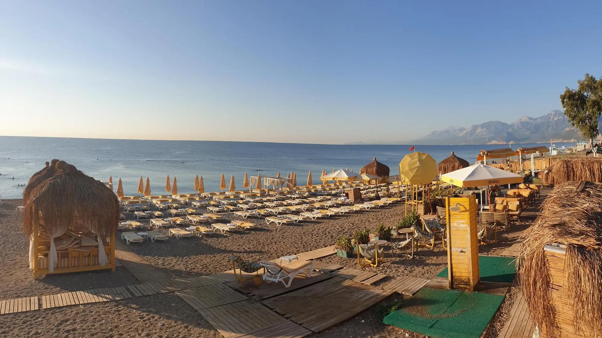 Antalya Konyaaltinda Muhtesem Gemi Ev Apartment